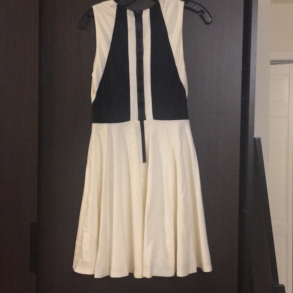 Alice + Olivia fit and flare dress -like new! - Picture 5 of 6